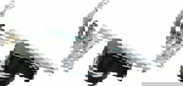 Circuit Breaker Rotary Handle Mechanism